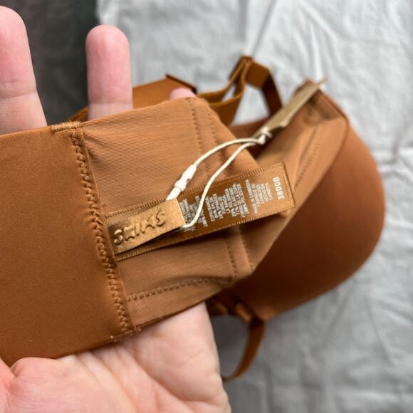 Skims Ultimate Collection Push-Up Strapless Bra Size 38DDD Bronze NWT - Picture 6 of 7